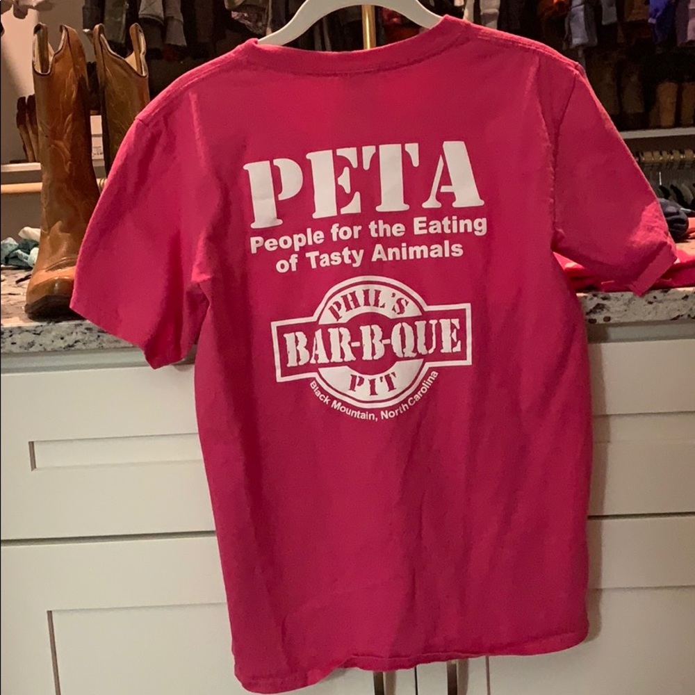 Phil’s BBQ TShirt, size Small, Pink
